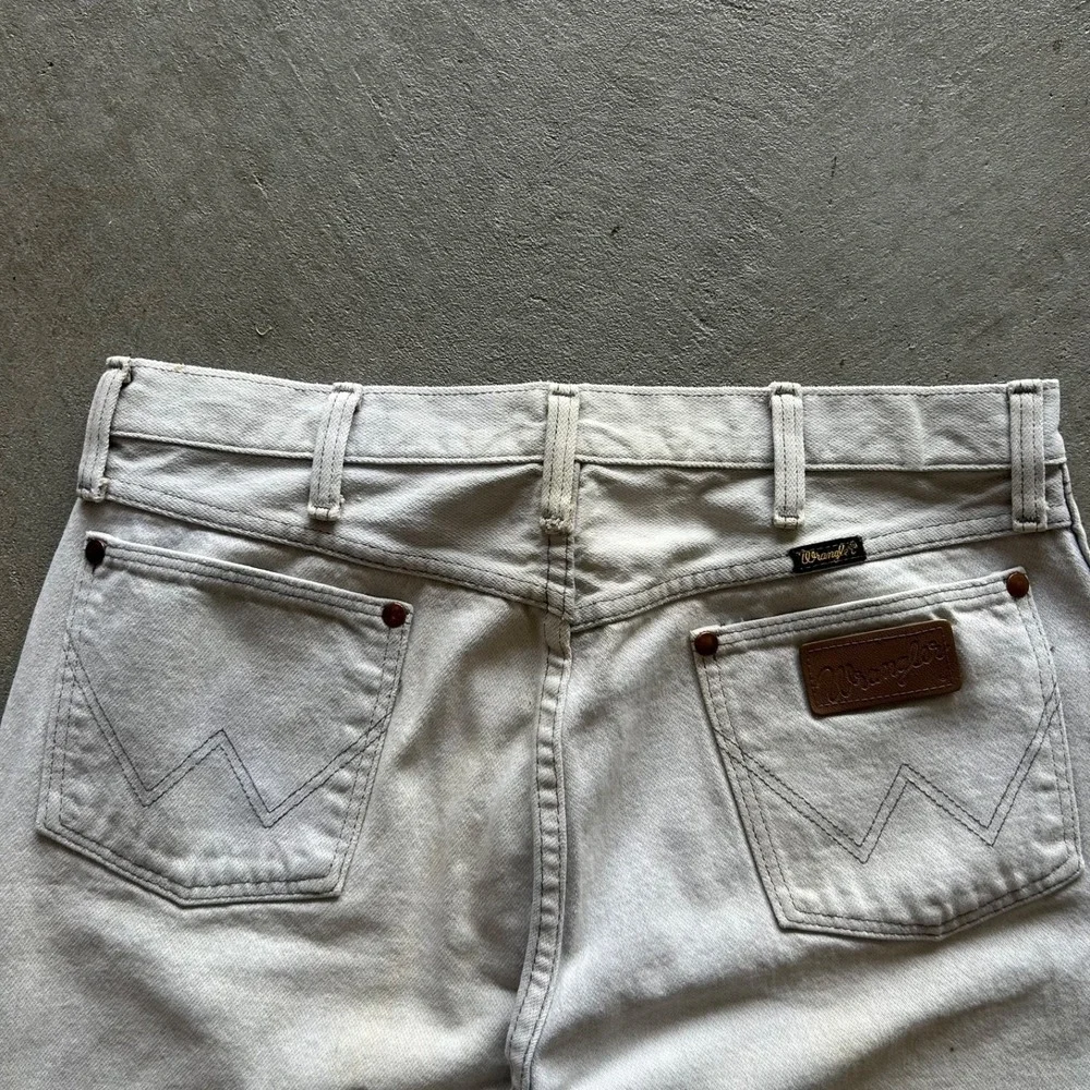 Vintage 70s Wrangler Jeans Size 34x32 Blue Light Wash Denim Straight Leg Western